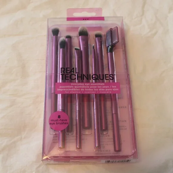 REAL TECHNIQUES - Set of 8 eye makeup brushes - NEW IN BOX - Picture 1 of 8
